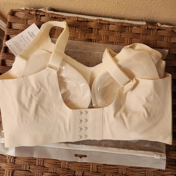 NWT Comfortable Cream Bra - Picture 2 of 5